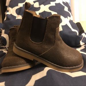 ⛔️SOLD⛔️ LIL BROWN BOOTS 😍 (for boy or girl)